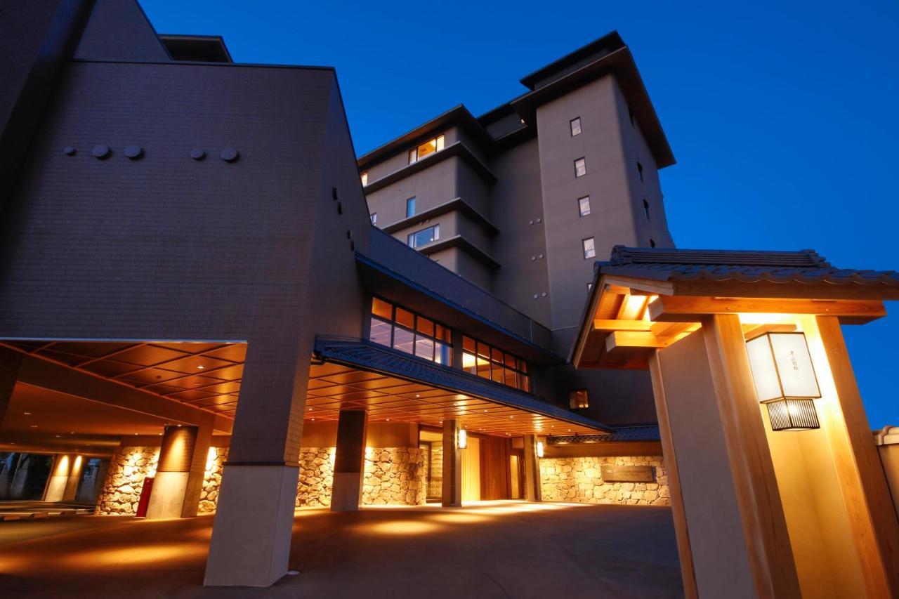 The Shiroyama Terrace Tsuyama Villa Buitenkant foto