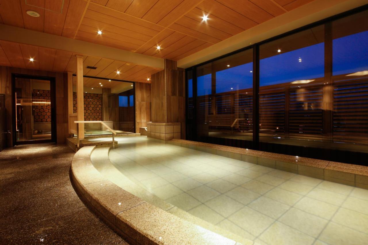 The Shiroyama Terrace Tsuyama Villa Buitenkant foto
