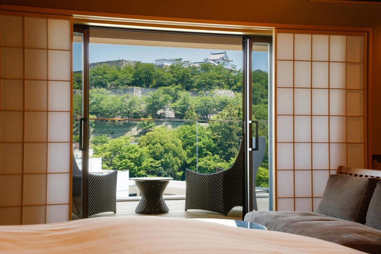 The Shiroyama Terrace Tsuyama Villa Buitenkant foto
